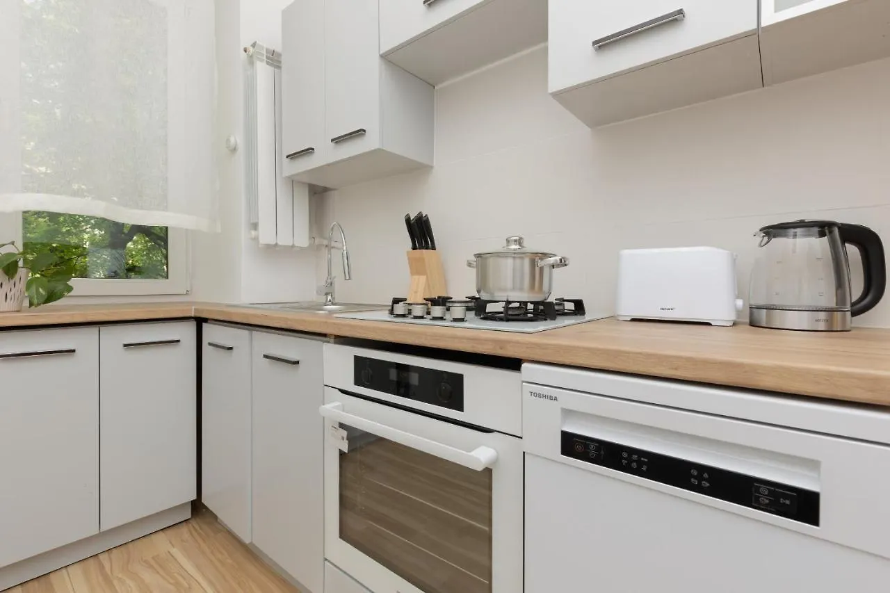 Bright Apartment Wola Near Metro Station By Noclegi Renters وارسو