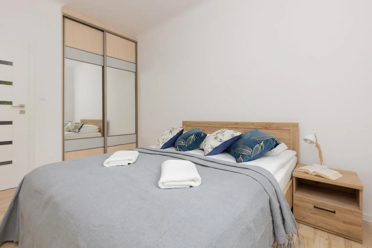 Bright Apartment Wola Near Metro Station By Noclegi Renters Varşova Polonya