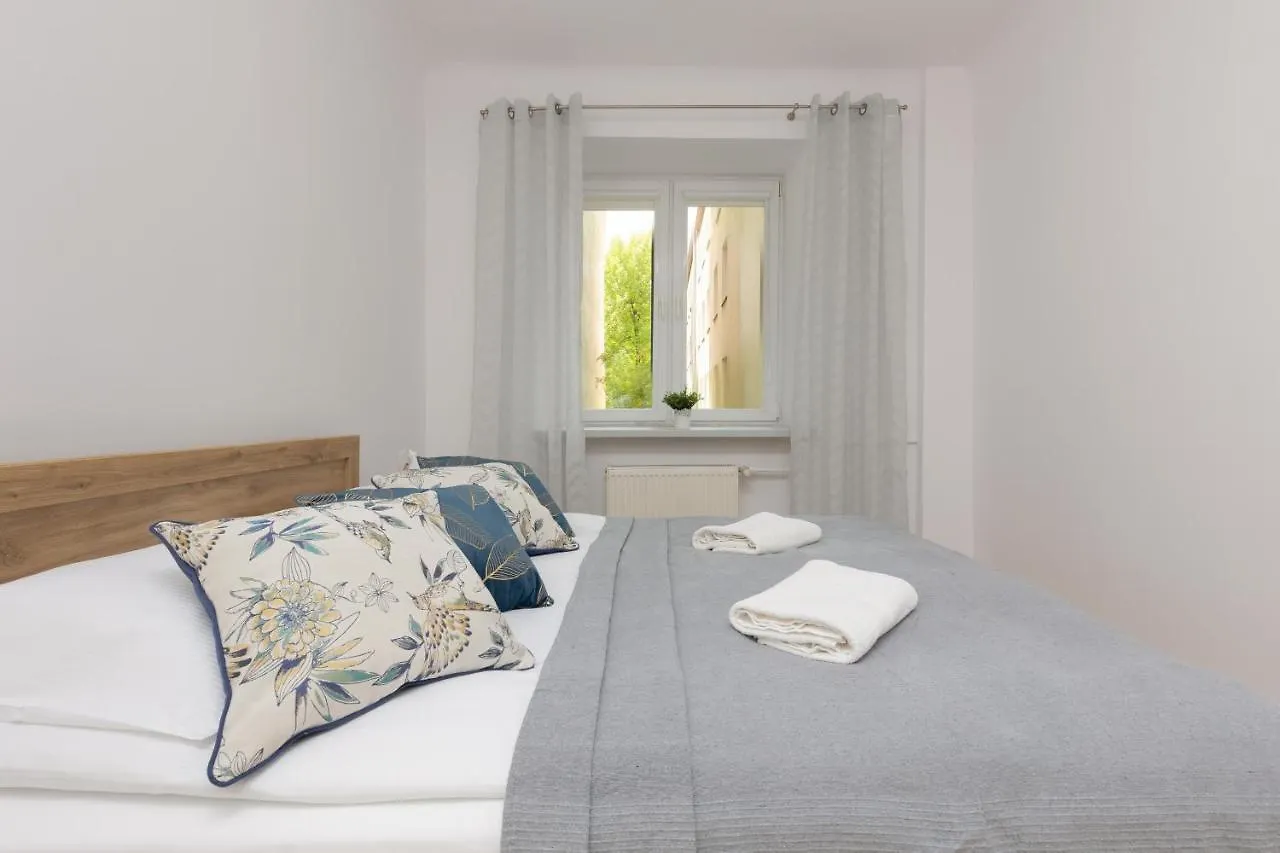 Bright Apartment Wola Near Metro Station By Noclegi Renters Varşova Polonya